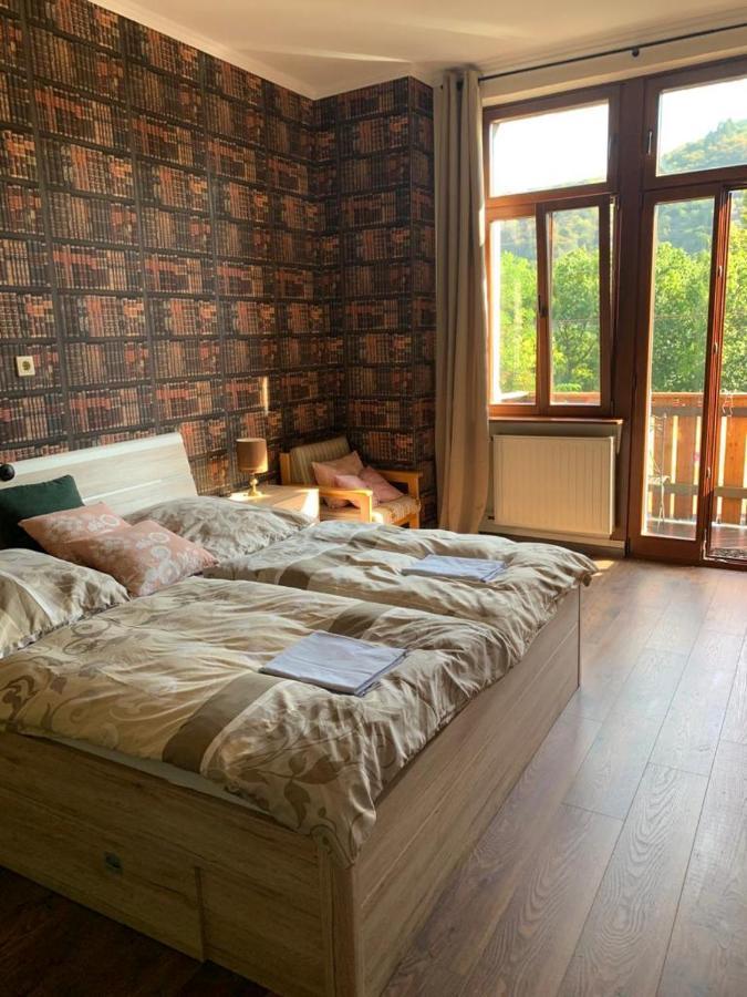 Hotelzimmer Im Alten Reihenhaus Auf Der Stadtmauer Бахарах Екстер'єр фото